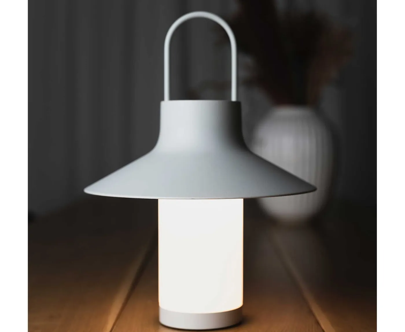LOOM Design Shadow Portable Bordslampa White Ø25