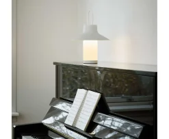 LOOM Design Shadow Portable Bordslampa White Ø25