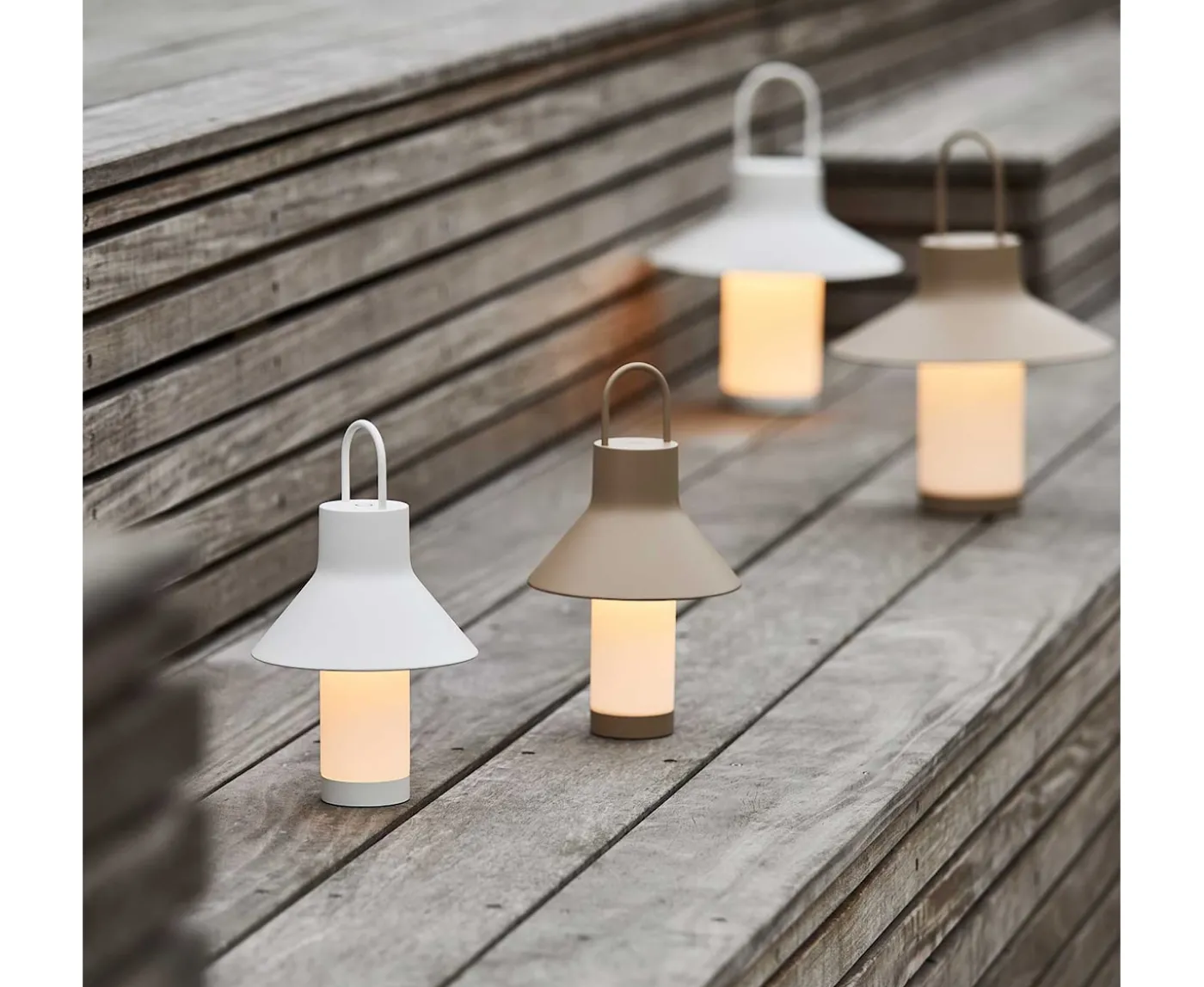 LOOM Design Shadow Portable Bordslampa White Ø25