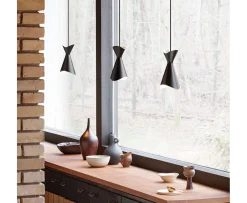 LYFA Ninotchka Taklampa Black 12cm