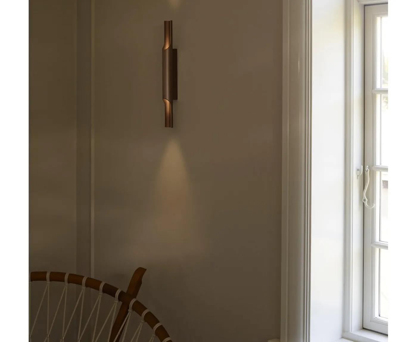 LYFA Pan Vägglampa Bronze 38cm