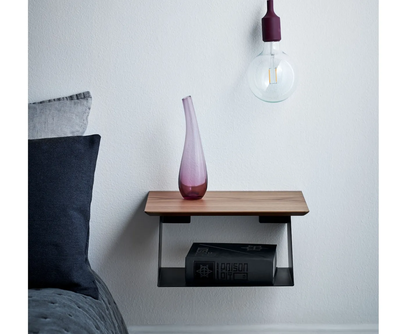 Maze Edgy Sängbord Black/Walnut 17x37