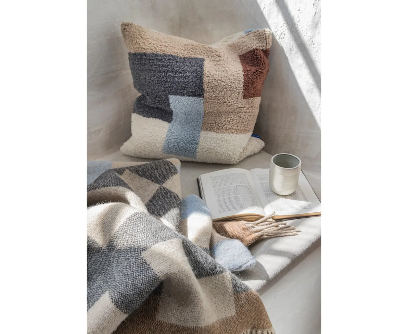 Mette Ditmer Maze Pläd Light Blue 130x190