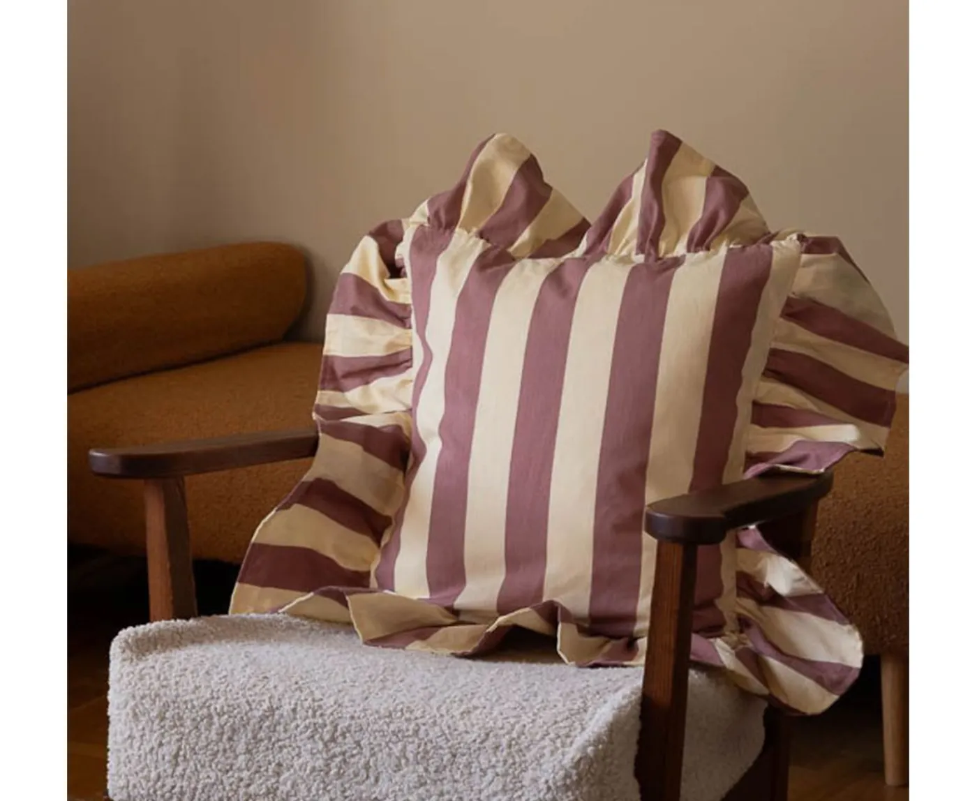 Midnatt Irene Frill Kuddfodral Apricot/Yellow 50x50