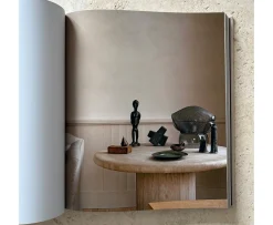 New Mags Arranging Things - Colin King Bok
