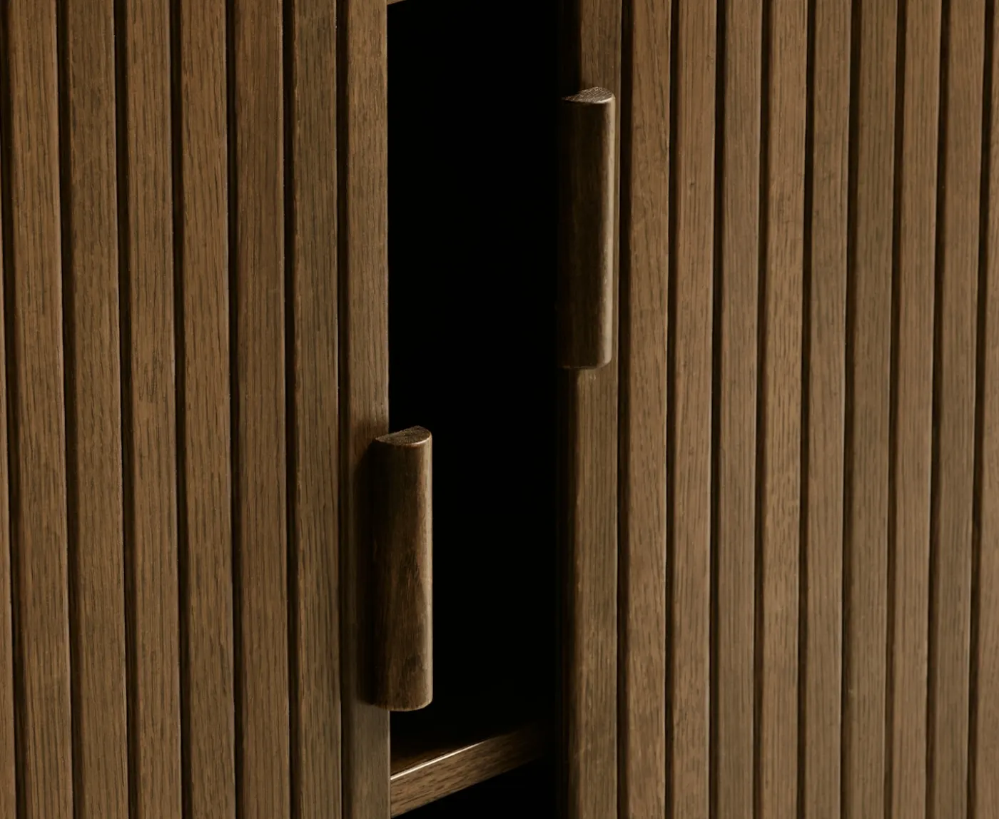 Nordic Home Tindra Skåp Smoked Oak 113cm