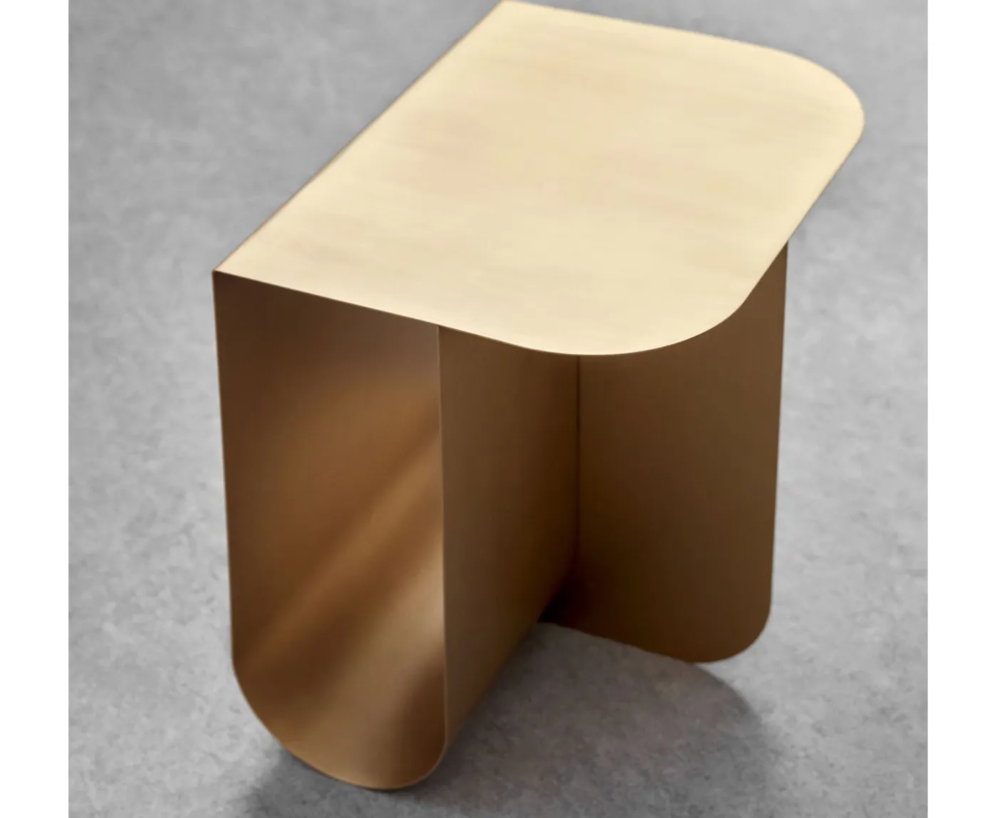 Northern Mass Sidobord Brass