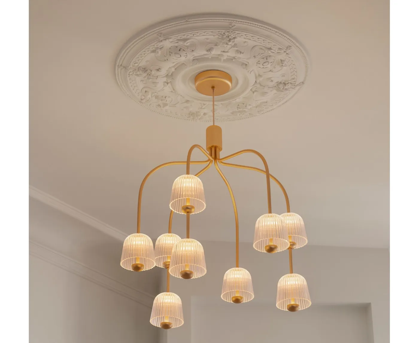 Nuura Asteea 9 Taklampa Satin Brass/Ripple Clear