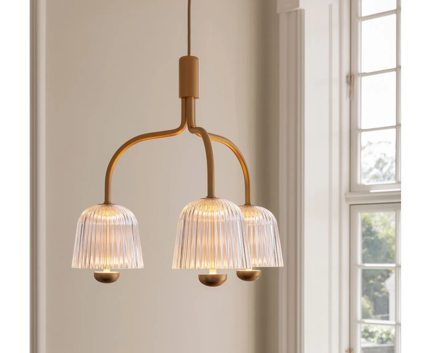Nuura Asteea 3 Taklampa Satin Brass/Ripple Clear