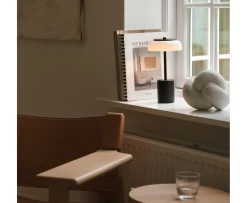 Nuura Blossi Mini Portabel Bordslampa Black/Opal