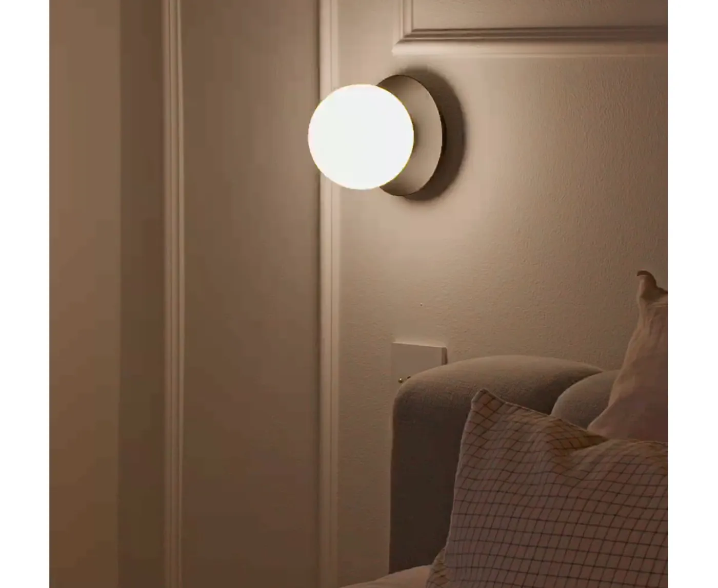 Nuura Liila 1 Vägg-/taklampa Black/Opal Small