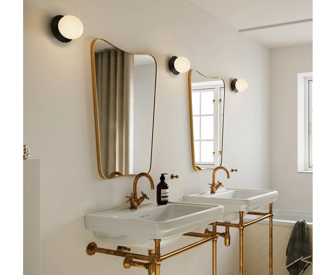 Nuura Liila 1 Vägg-/taklampa Black/Opal Small