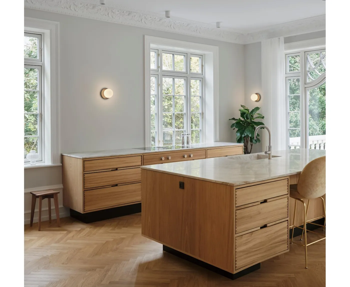 Nuura Liila 1 Vägg-/taklampa Dark Bronze/Opal Medium