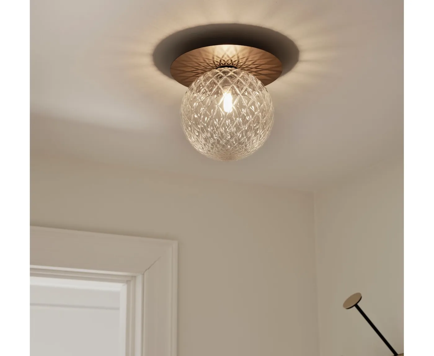 Nuura Liila 1 Vägg-/taklampa Dark Bronze/Optic Clear Large