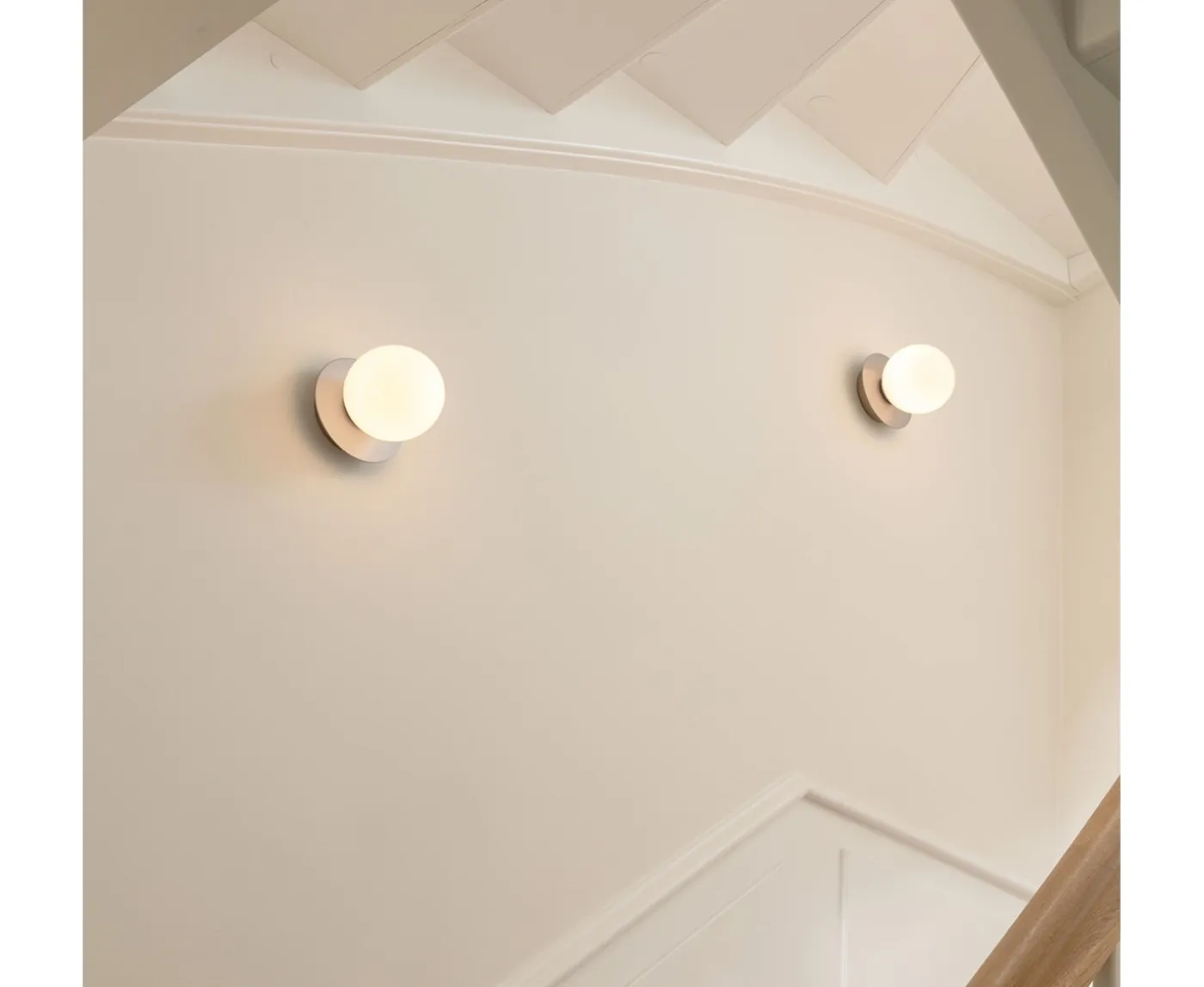 Nuura Liila 1 Vägg-/taklampa Light Silver/Opal Small