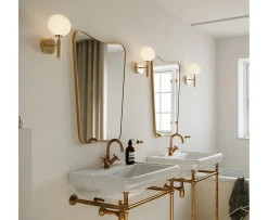 Nuura Miira Vägglampa Brass/Opal