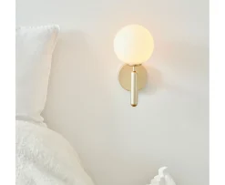 Nuura Miira Vägglampa Brass/Opal