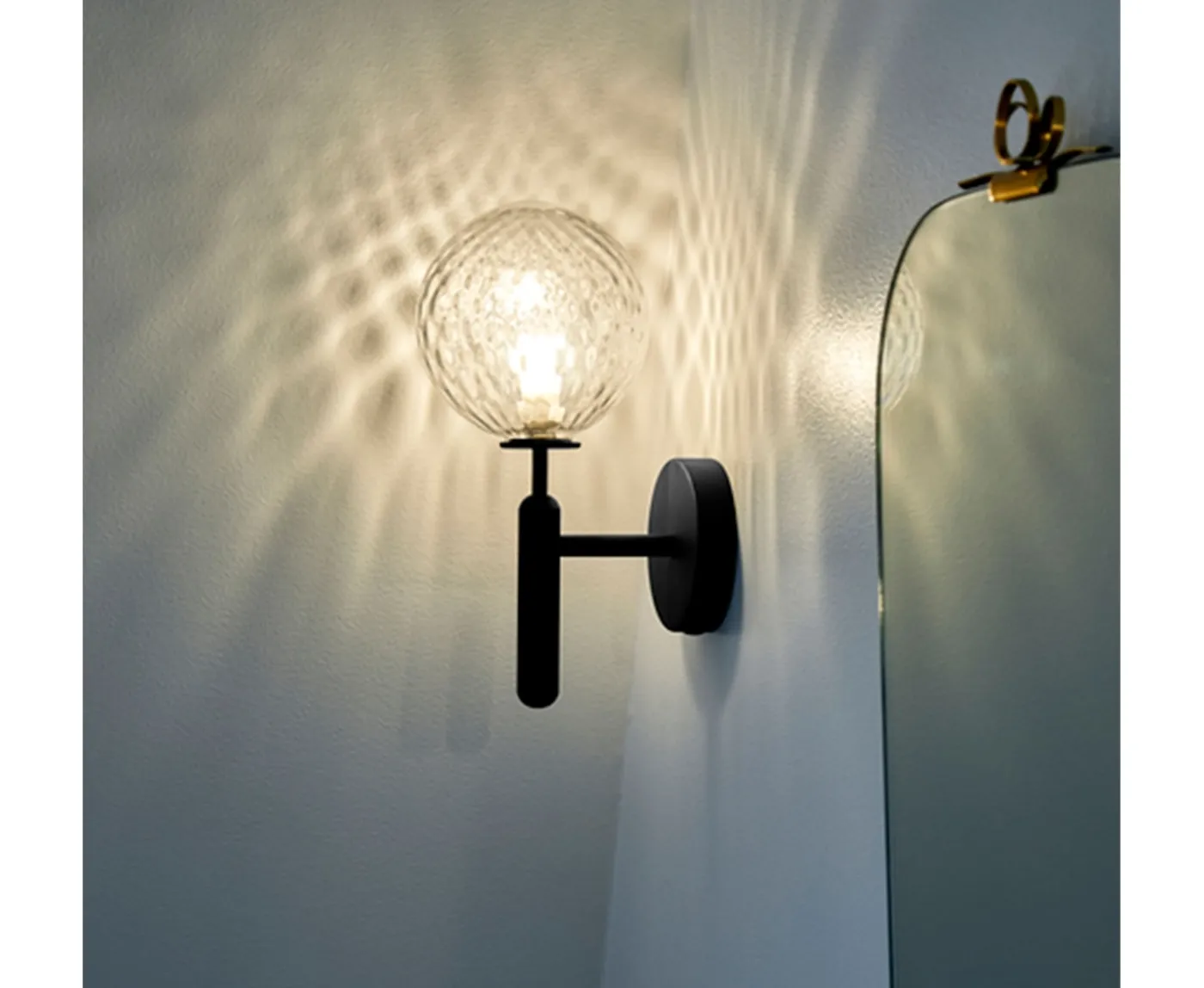 Nuura Miira Vägglampa Rock Grey/Optic Clear