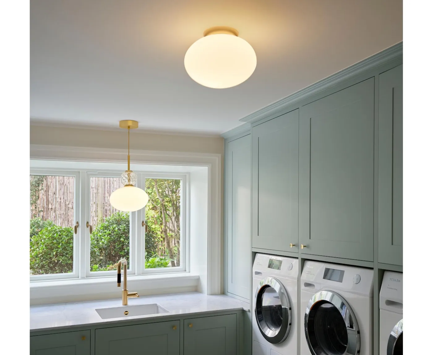 Nuura Rizzatto 32 Taklampa Satin Brass/Opal