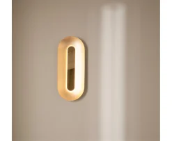 Nuura Sasi Vägglampa Brass Large