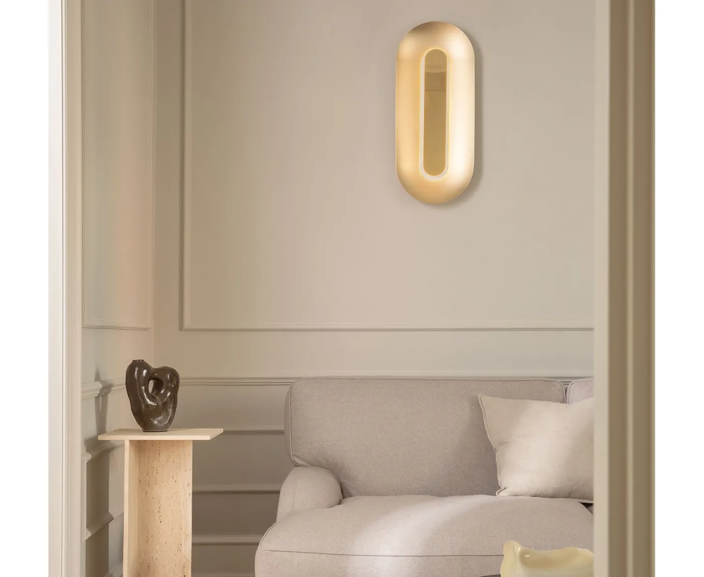 Nuura Sasi Vägglampa Brass Large