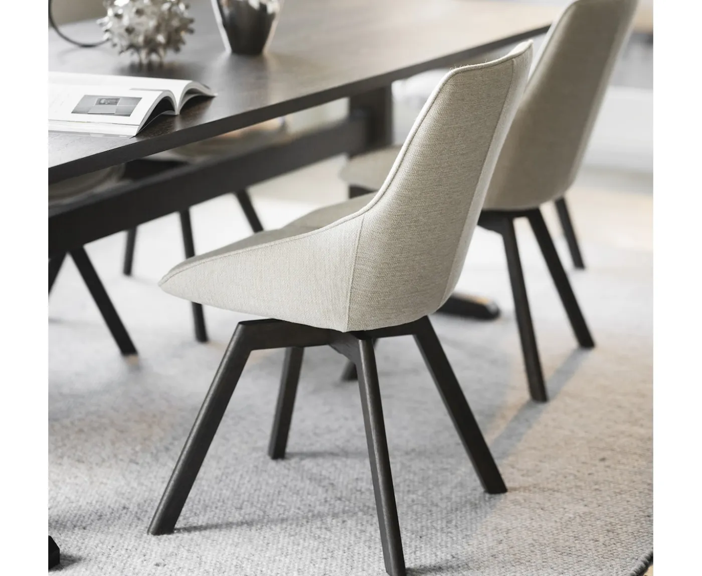 Rowico Home Alison Matstol Ljusbeige/Brun