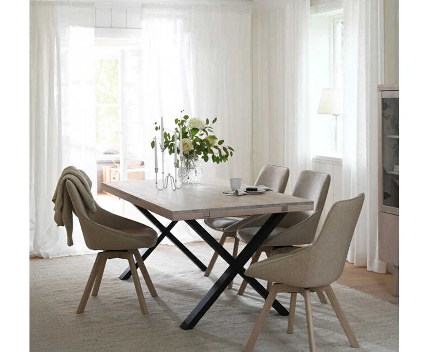 Rowico Home Alison Matstol Ljusbeige/Vitpigmenterad
