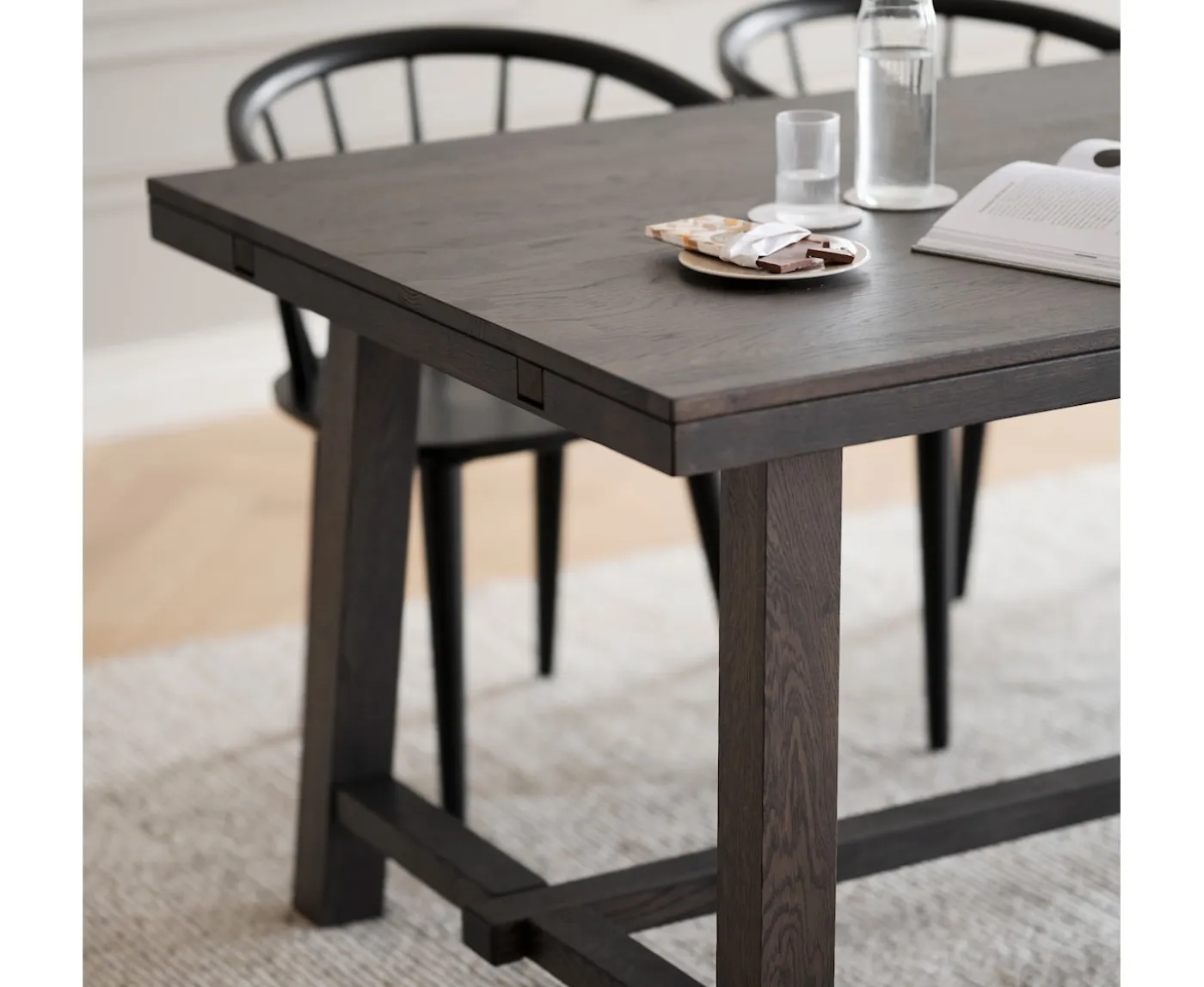 Rowico Home Brooklyn Matbord Mörkbrun Ek 220cm