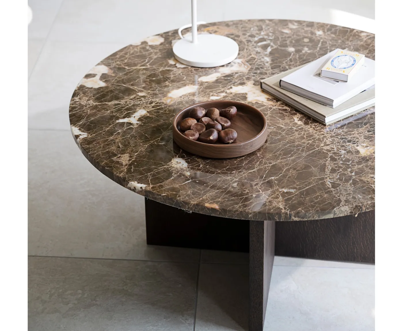 Rowico Home Brooksville Soffbord Brun Marmor/Ek Ø90