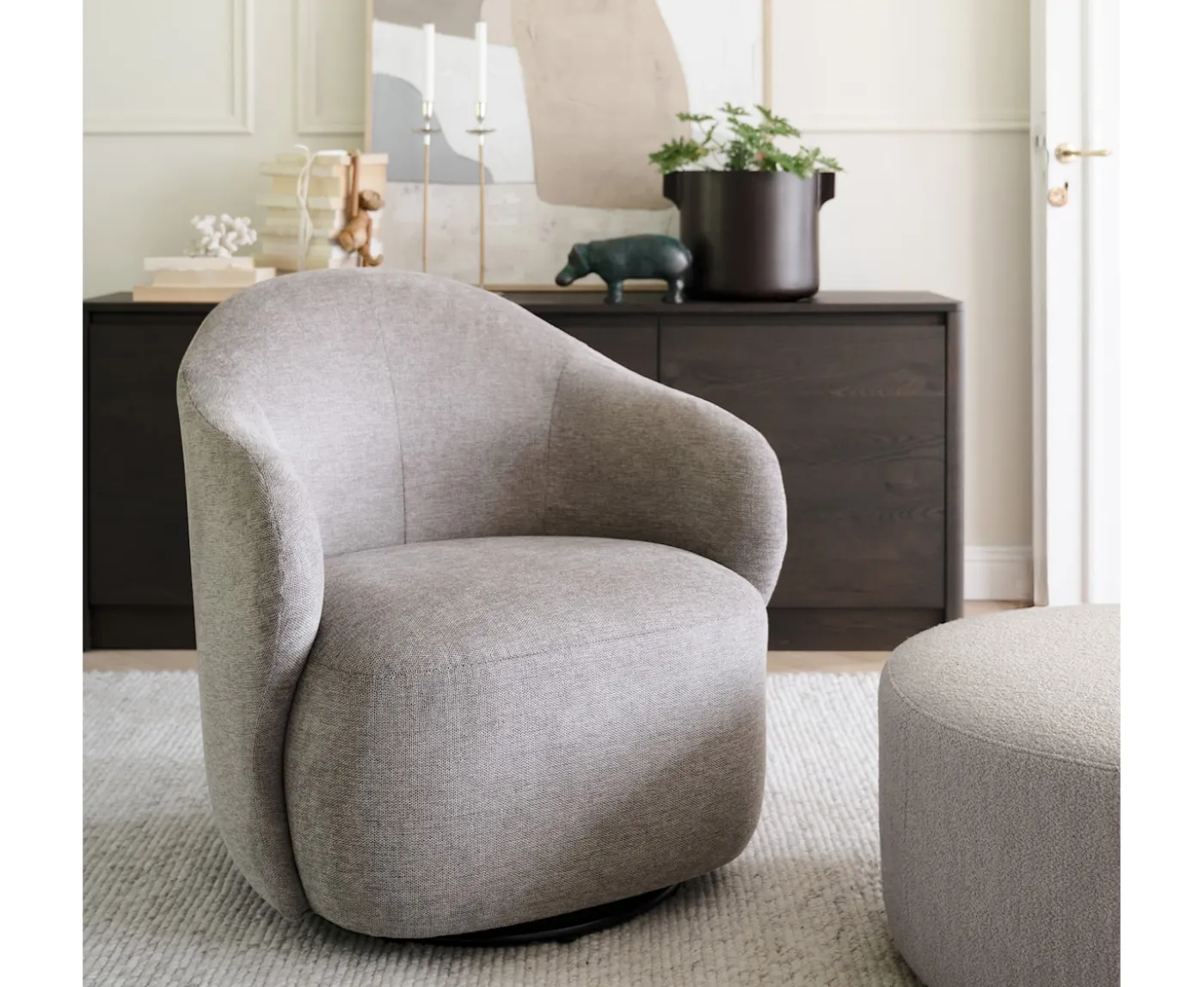 Rowico Home Chapeltown Snurr Fåtölj Beige