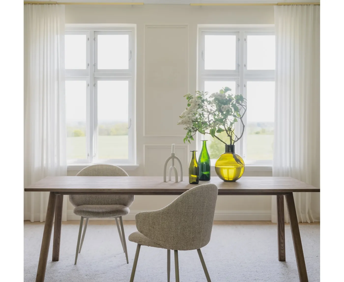 Rowico Home Clapperton Matbord Sandfärgad Ek 220x95