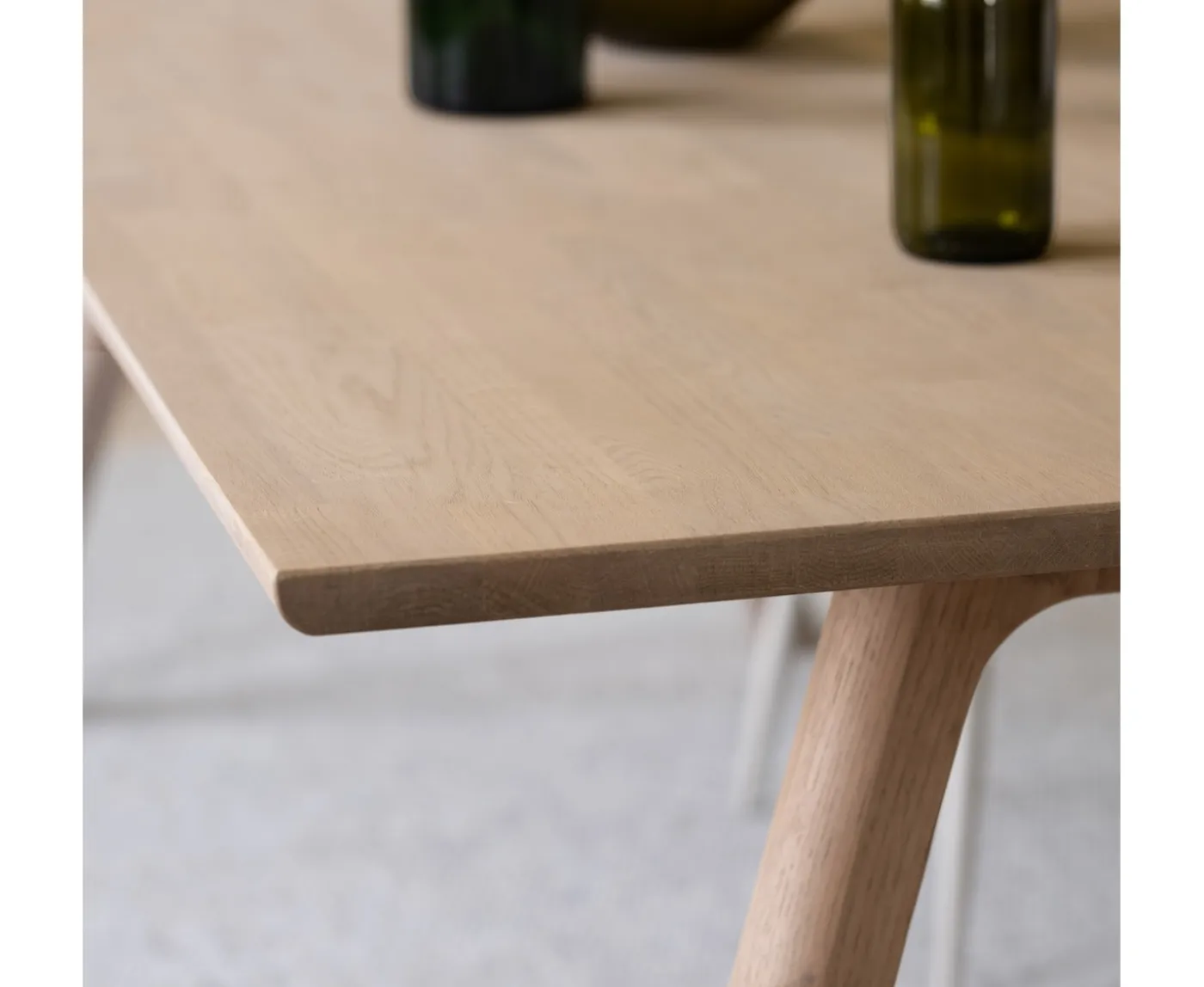 Rowico Home Clapperton Matbord Sandfärgad Ek 220x95