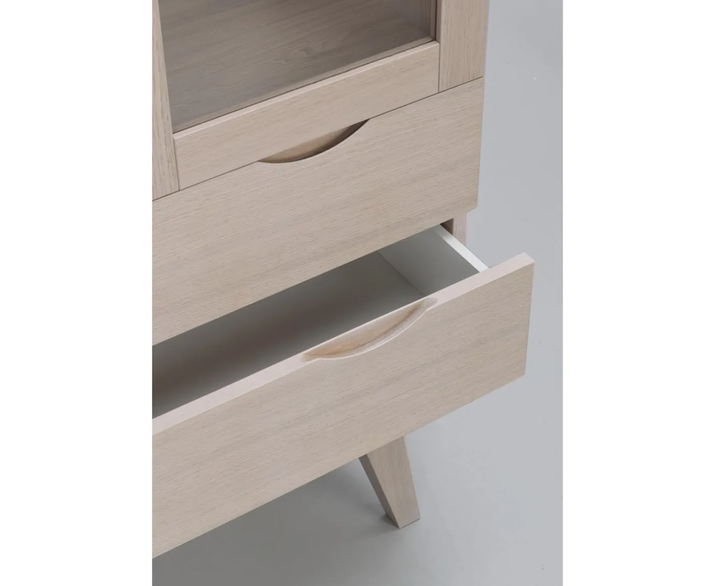 Rowico Home Filippa Vitrinskåp Vitpigmenterad 140cm