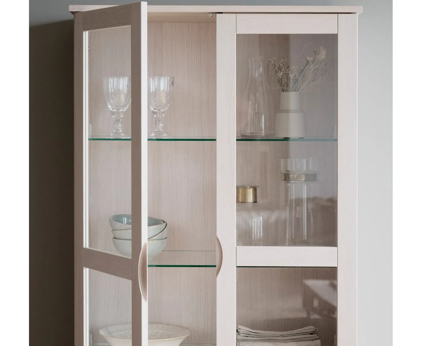 Rowico Home Filippa Vitrinskåp Vitpigmenterad 185cm