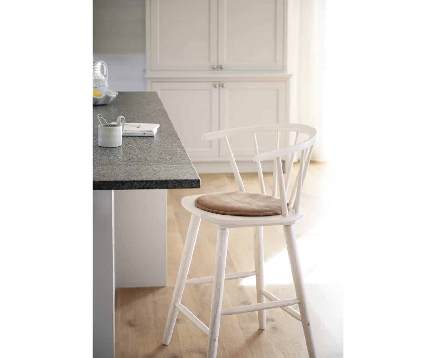 Rowico Home Fulton Sittdyna Rund Brun Läder/Textil Ø38