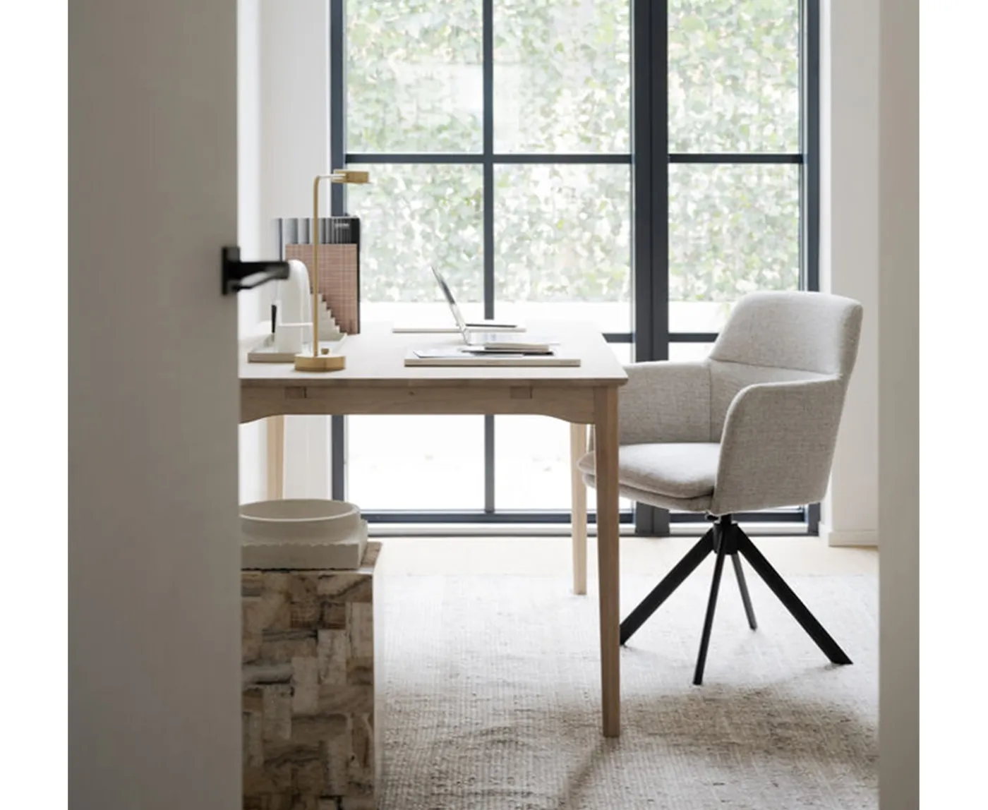Rowico Home Gladstone Karmstol Beige/Svart