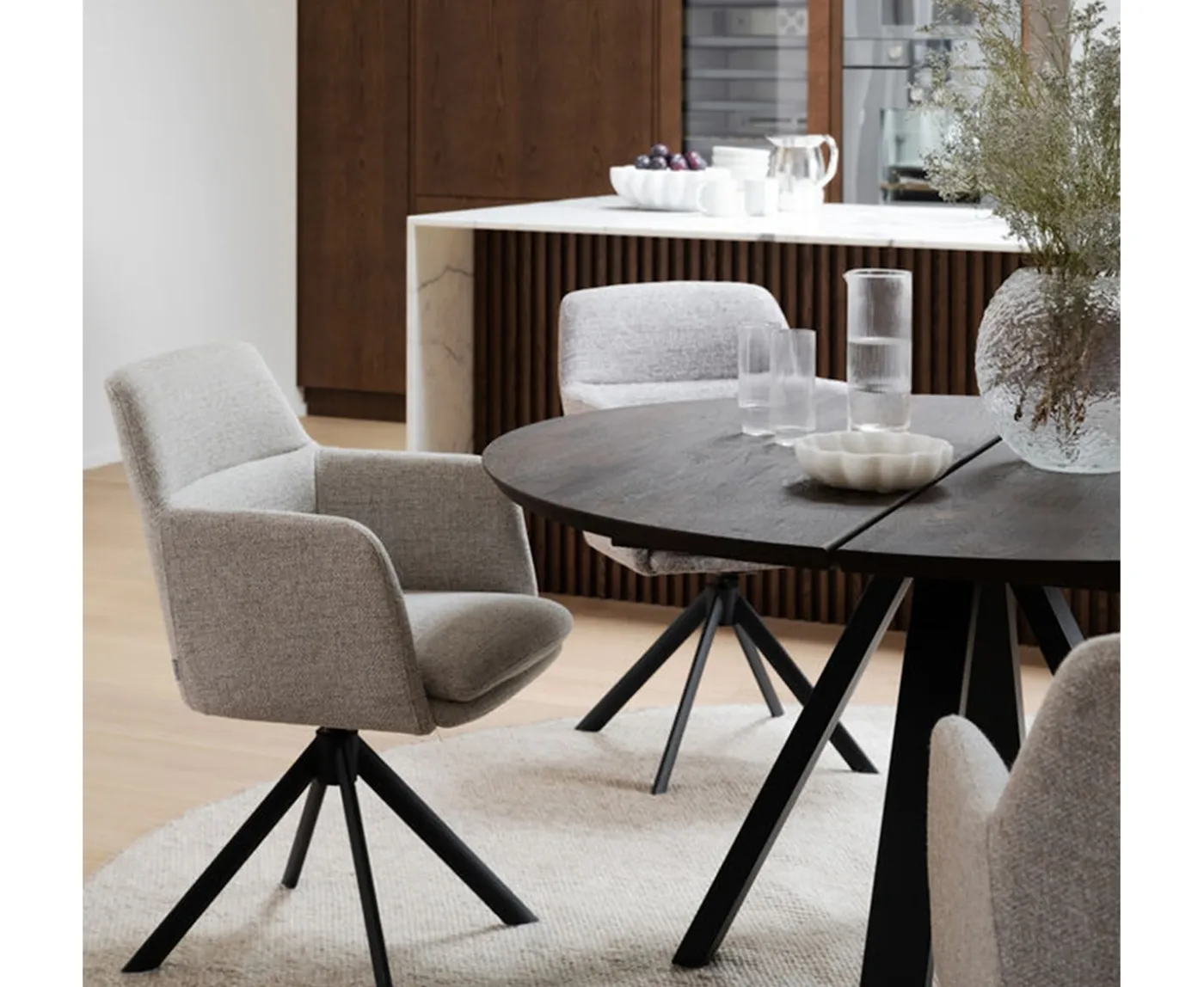 Rowico Home Gladstone Karmstol Beige/Svart