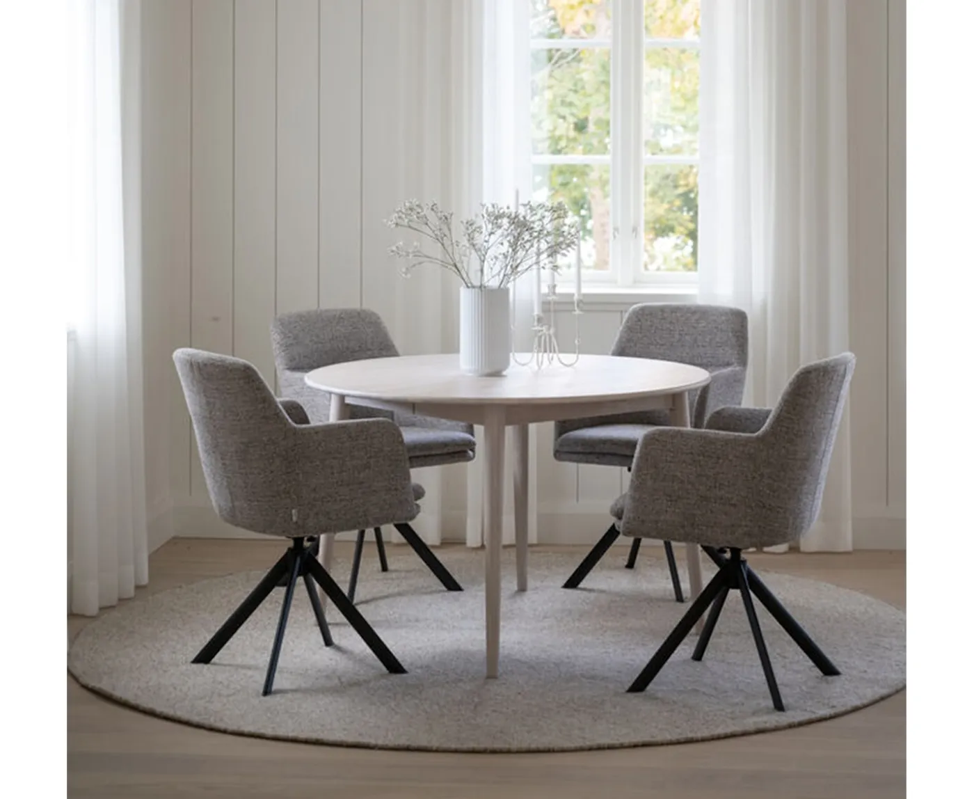 Rowico Home Gladstone Karmstol Mörkbeige/Svart