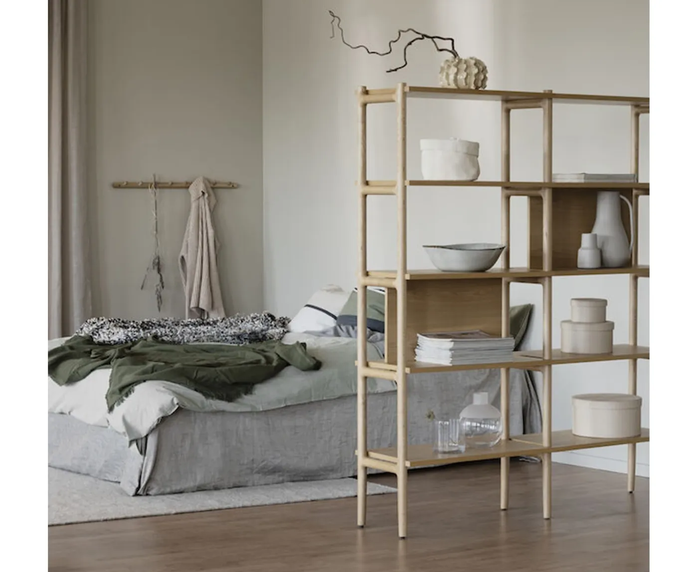 Rowico Home Holton Bokhylla Ek 166cm