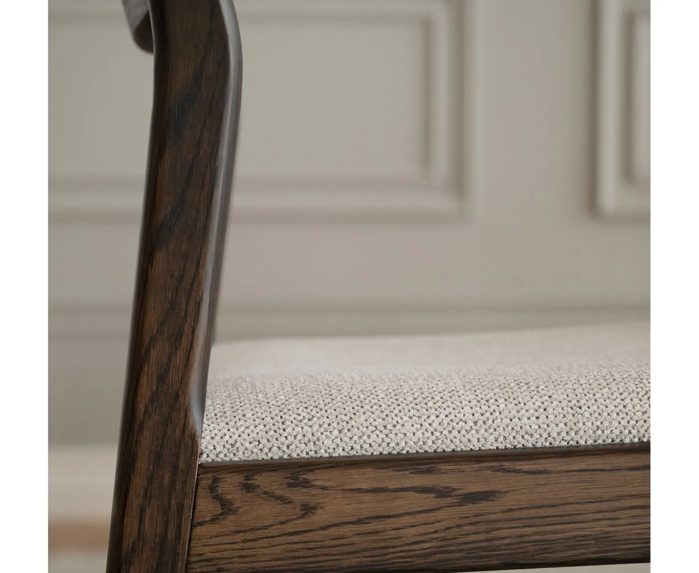 Rowico Home Kerwin Matstol Brun Ek/Ljusbeige