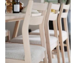 Rowico Home Kerwin Matstol Vitpigmenterad Ek/Ljusbeige