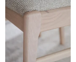 Rowico Home Kerwin Matstol Vitpigmenterad Ek/Ljusbeige