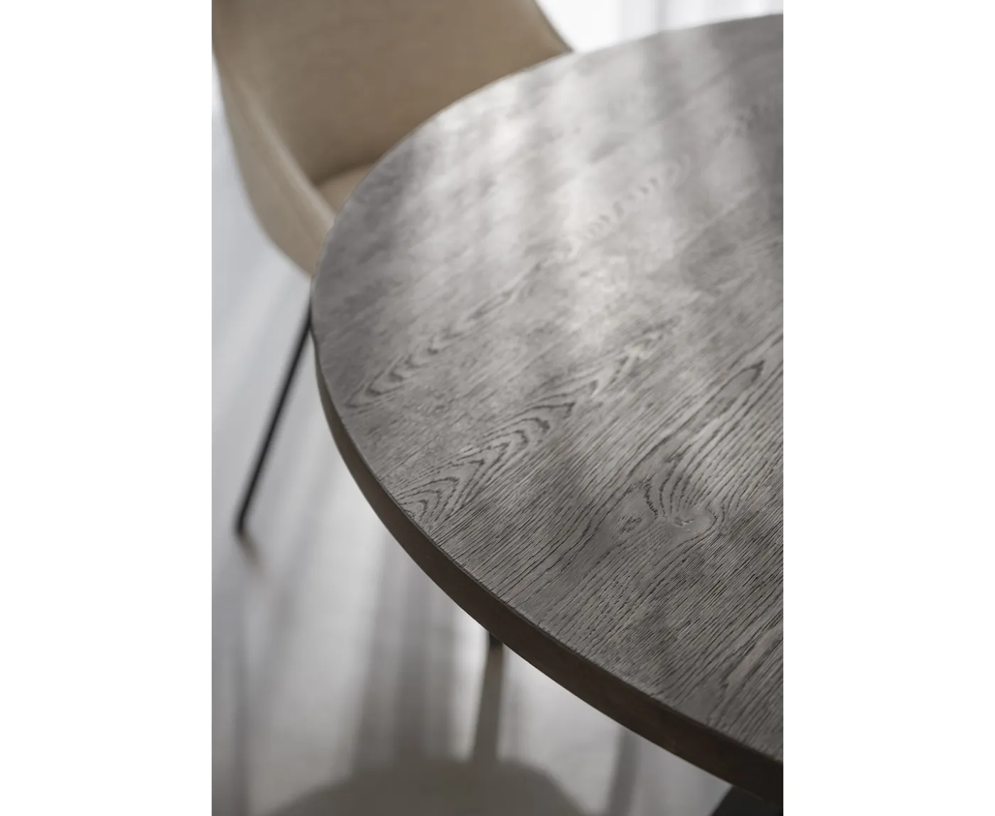 Rowico Home Maddock Matbord Brun/Svart Ø135