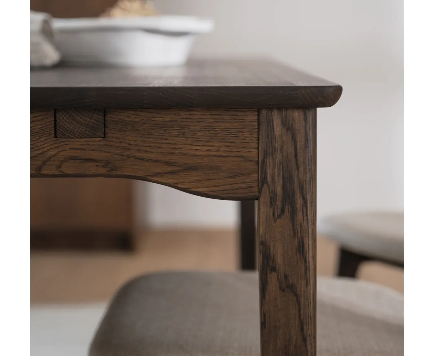 Rowico Home Markham Matbord Brun 140cm