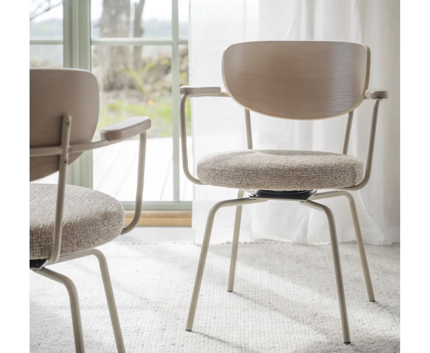 Rowico Home Merrick Snurr Karmstol Mörkbeige/Vitpigment