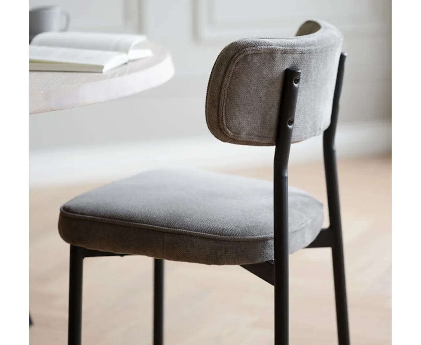 Rowico Home Paisley Matstol Brun/Svart