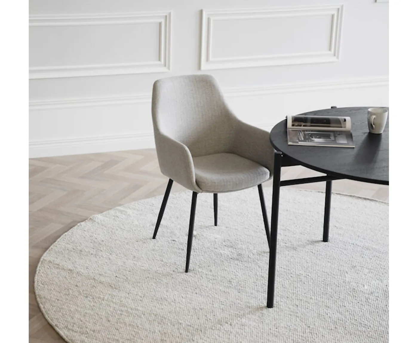 Rowico Home Reily Karmstol Beige/Svart