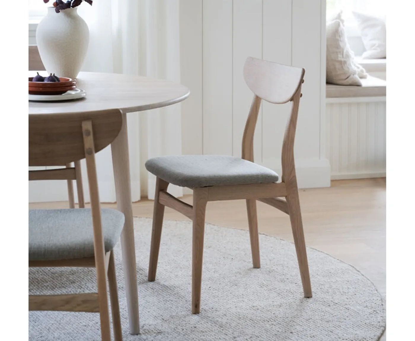 Rowico Home Rodham Matstol Vitpigment Ek/Gråbeige