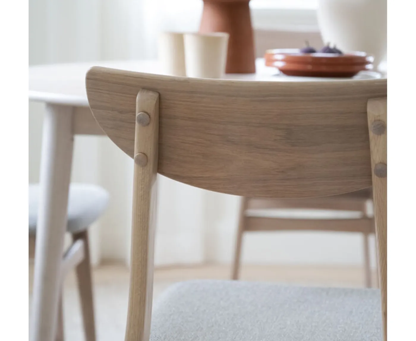 Rowico Home Rodham Matstol Vitpigment Ek/Gråbeige