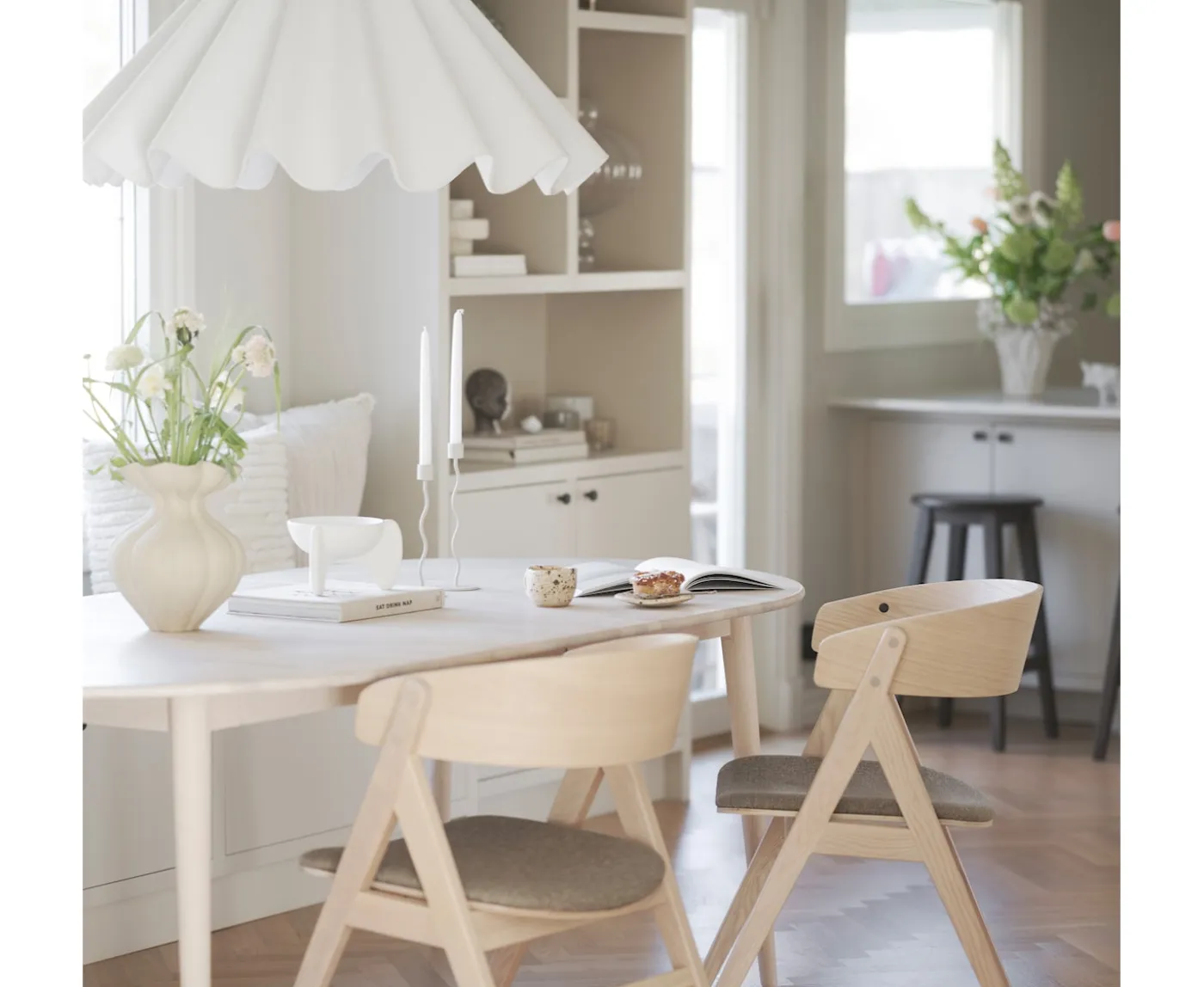 Rowico Home Tyler Matbord Ovalt Vitpigmenterad 170+40